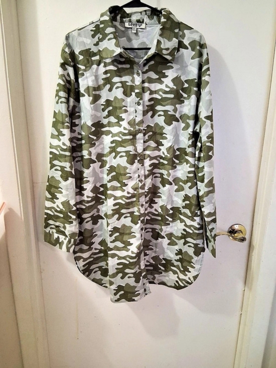 LOVE 83 Tops - LOVE83  2XL Green Gray White Camouflage Long Sleeve Point Collar Button-Up